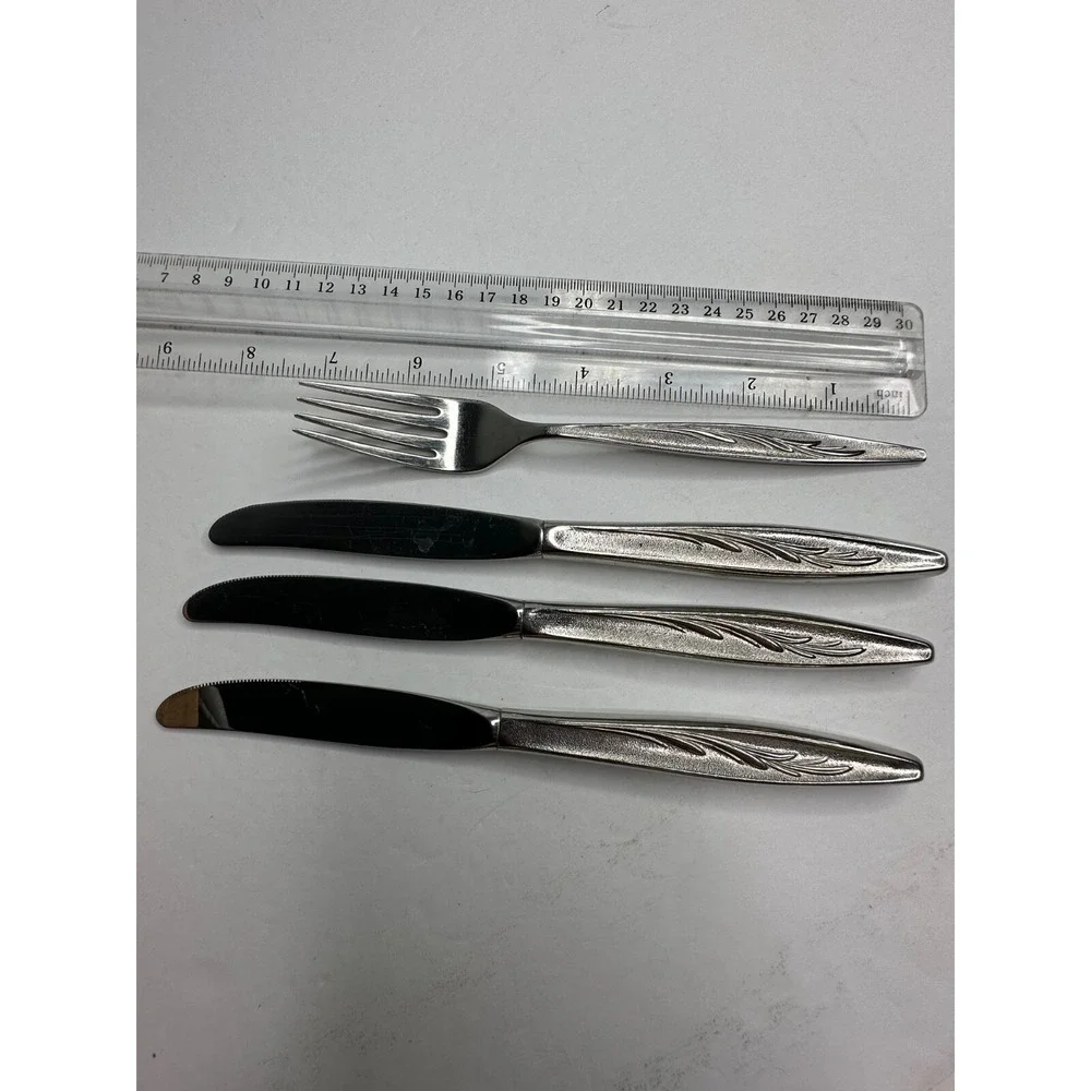 1847 Roger Bros Sea Island Stainless Flatware Silverware 4 pc Fork Knife
